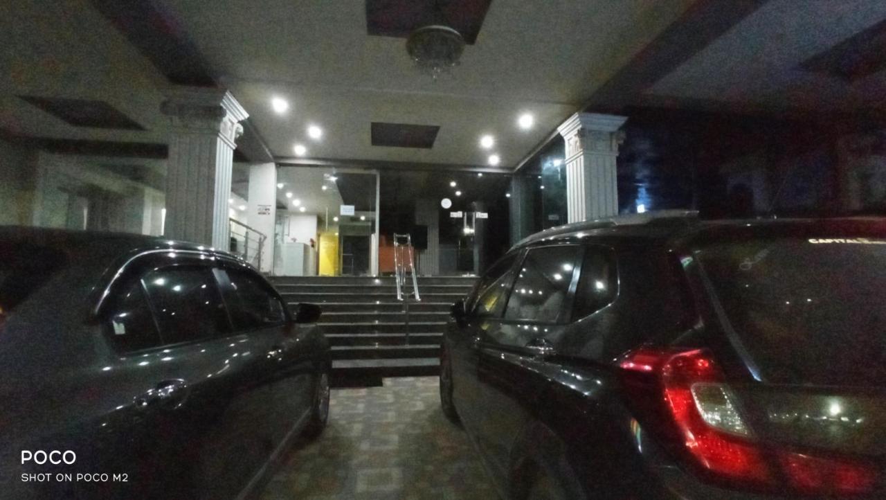 Hotel Jaidharshini Palace Kumbakonam Dış mekan fotoğraf