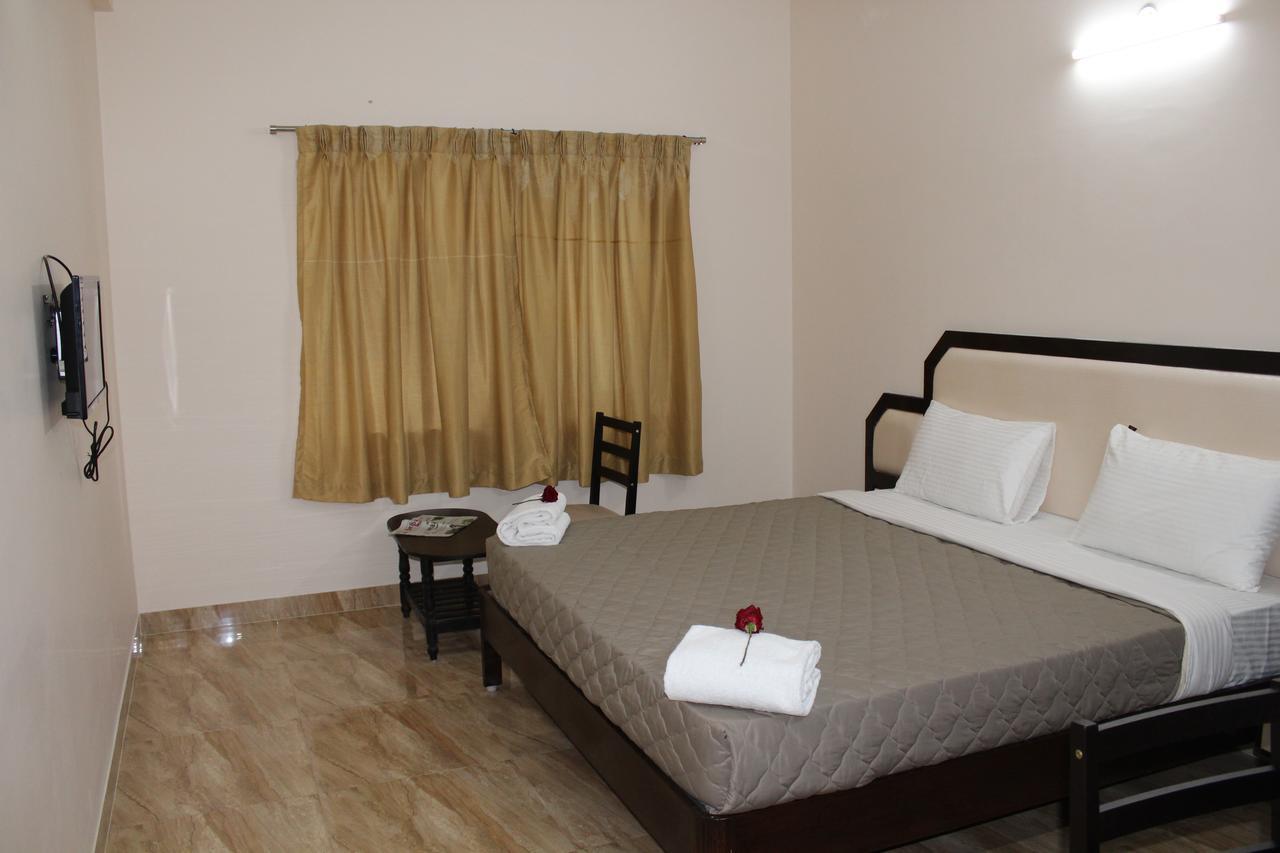 Hotel Jaidharshini Palace Kumbakonam Dış mekan fotoğraf