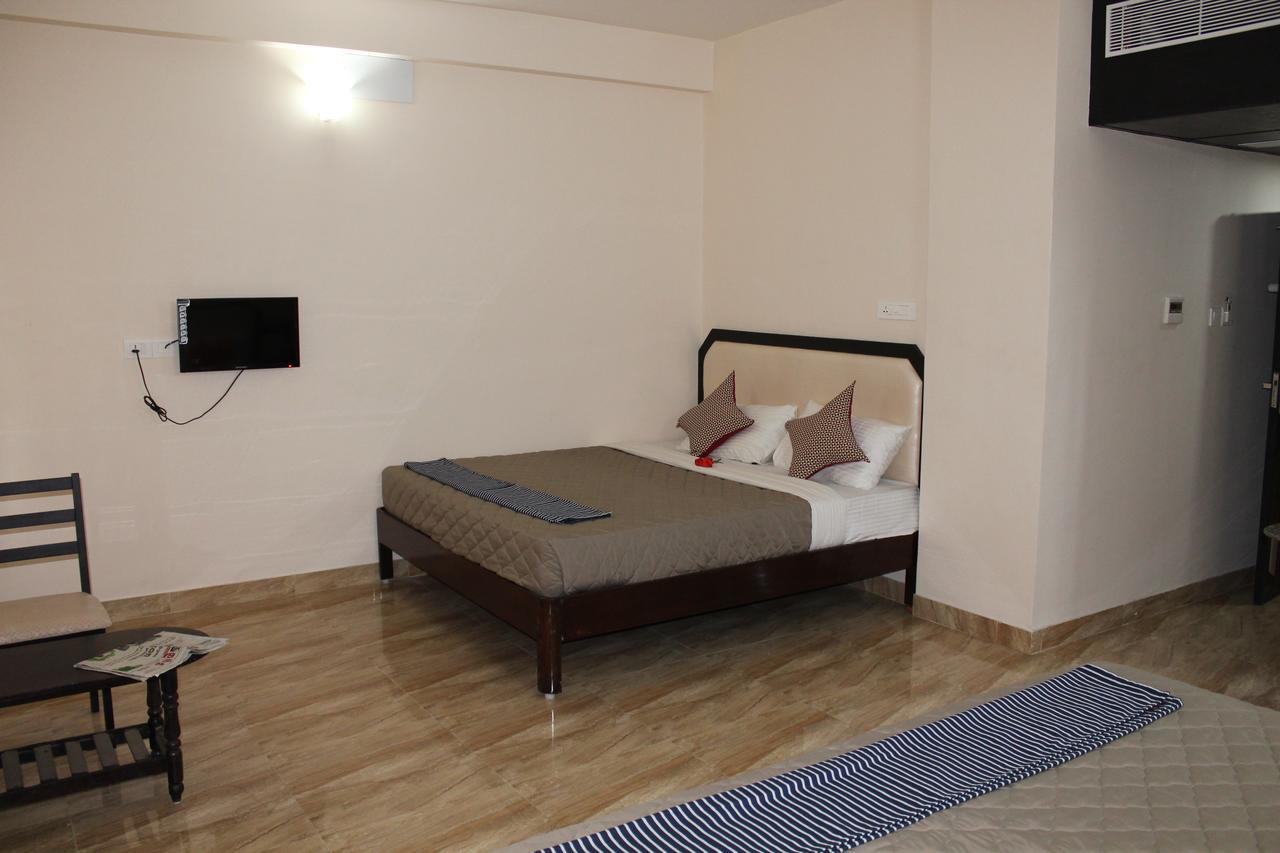 Hotel Jaidharshini Palace Kumbakonam Dış mekan fotoğraf